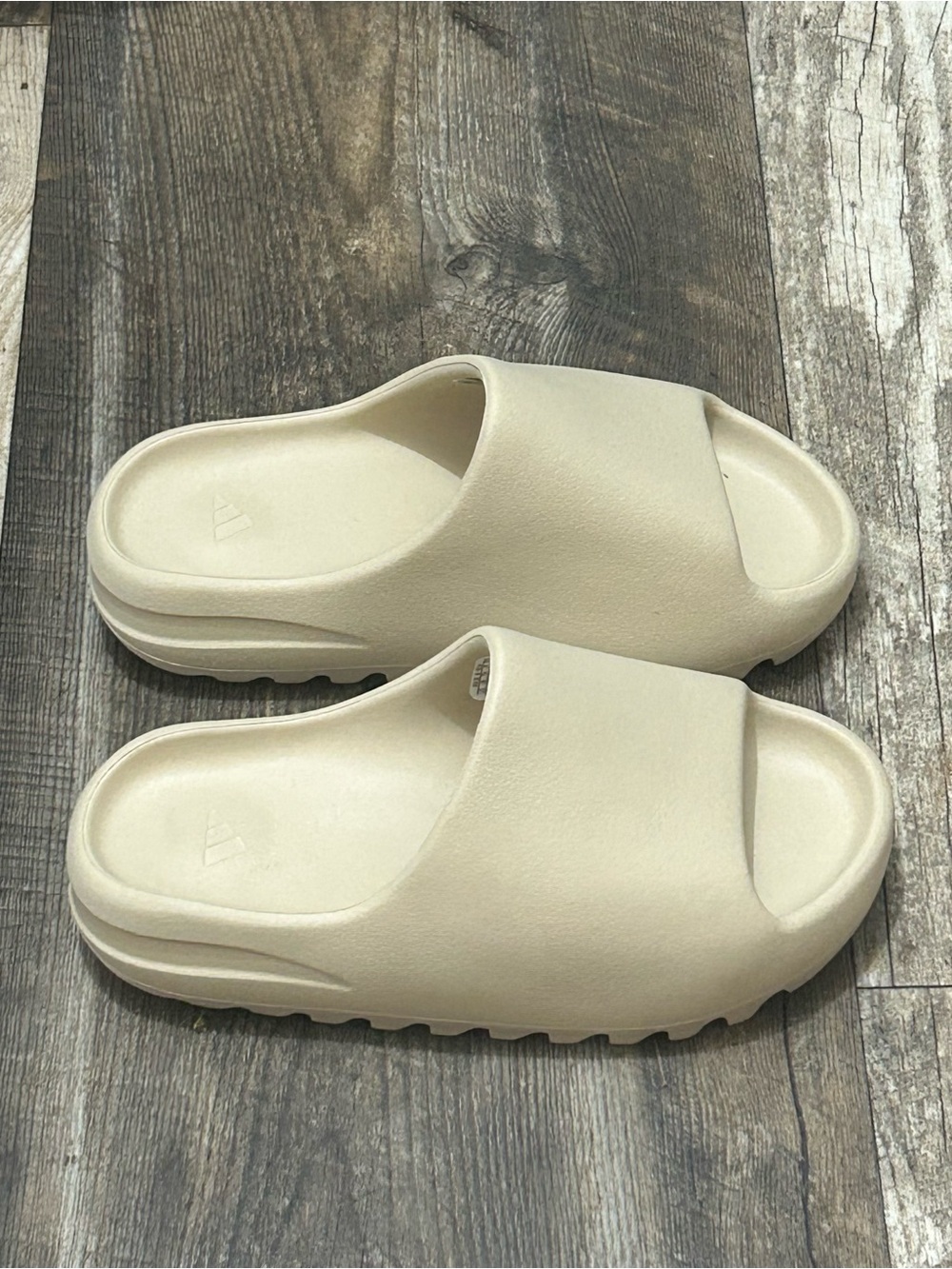 Adidas Yeezy Slide Bone Slipper
Sandals FZ5897 YZY Unisex Size 5